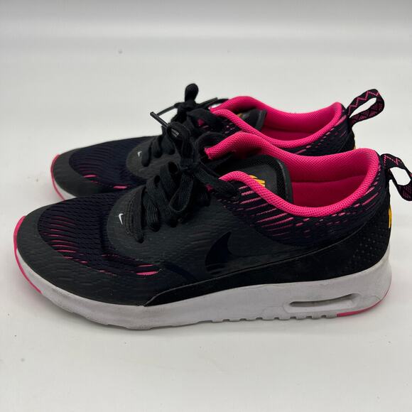 Nike Women's Athletic Shoes Size 6 US Black Pink - Picture 9 of 15